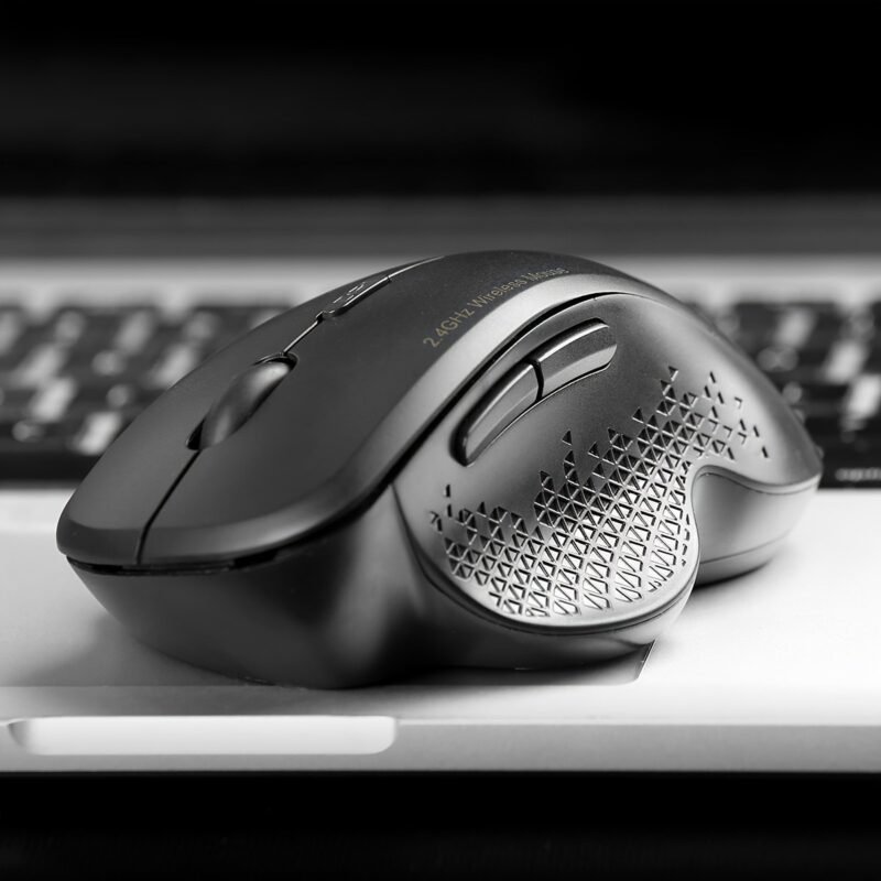b042f66a-f340-4916-8fd4-17b1f6ff45ed.jpg Ergonomic Wireless Mouse